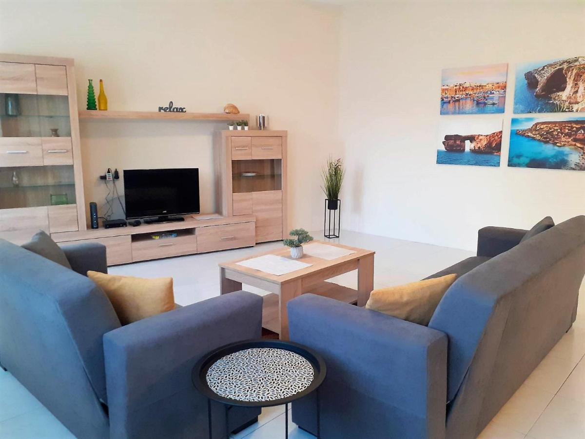 Nr41 Holiday Apartment - Close To Village Centre, Promenade, Shops & Restaurants Марсашлокк Екстер'єр фото