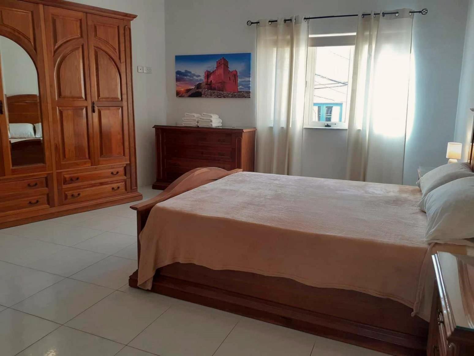 Nr41 Holiday Apartment - Close To Village Centre, Promenade, Shops & Restaurants Марсашлокк Екстер'єр фото