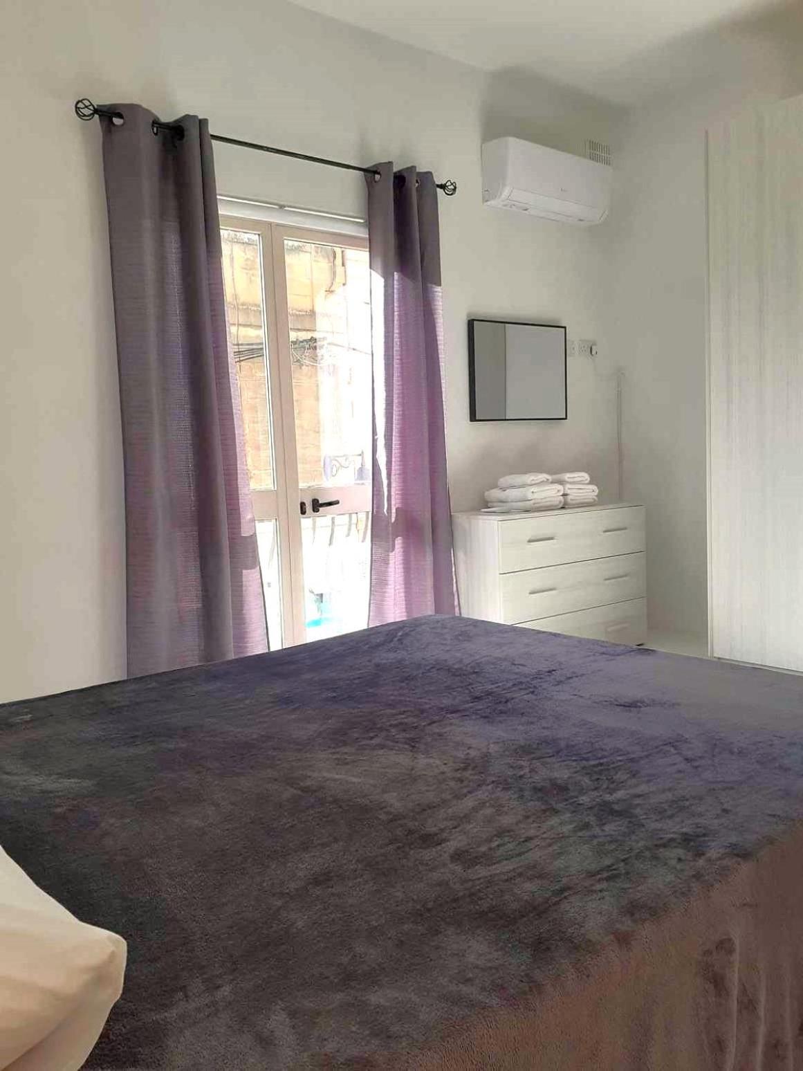 Nr41 Holiday Apartment - Close To Village Centre, Promenade, Shops & Restaurants Марсашлокк Екстер'єр фото
