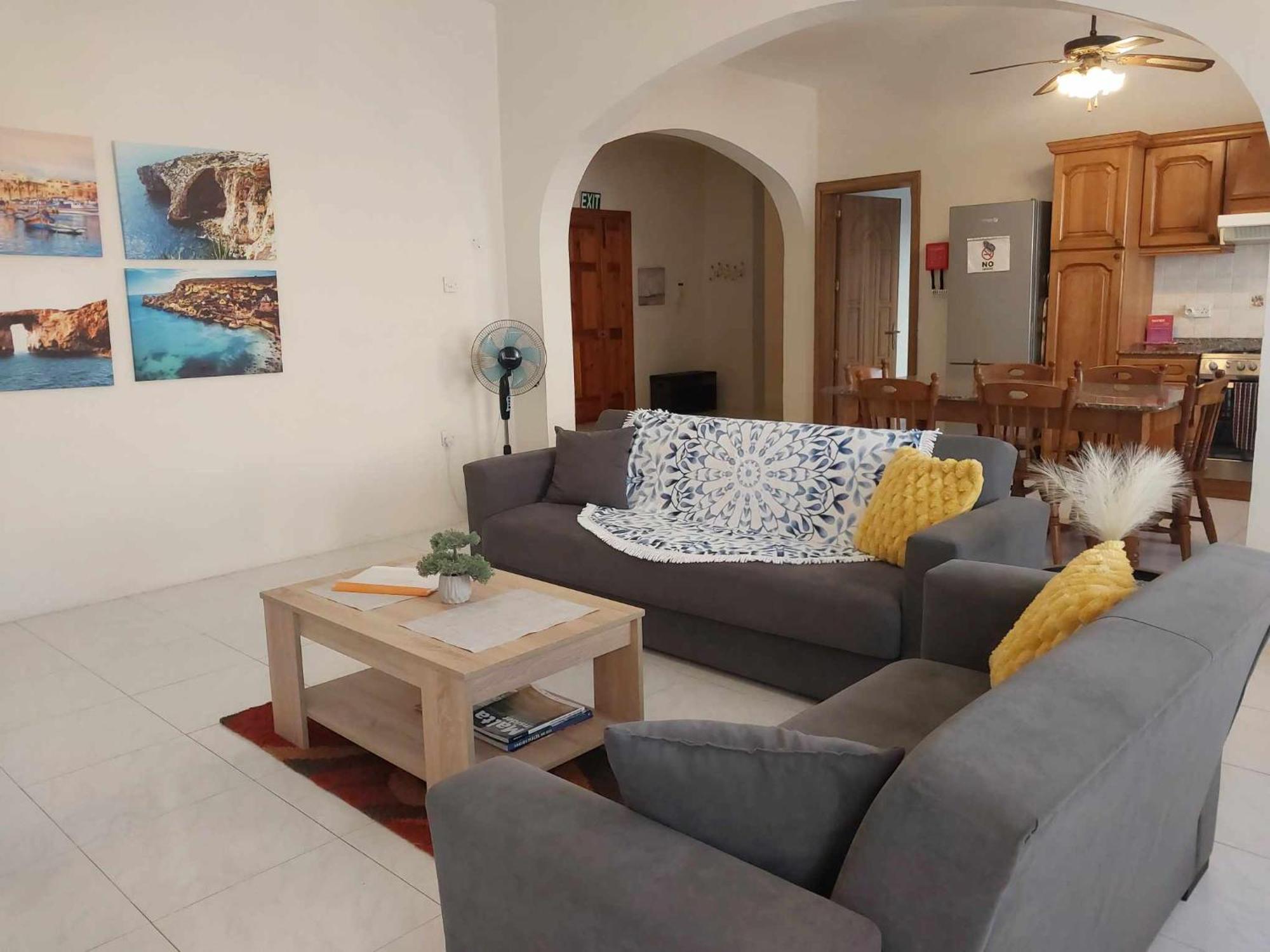 Nr41 Holiday Apartment - Close To Village Centre, Promenade, Shops & Restaurants Марсашлокк Екстер'єр фото