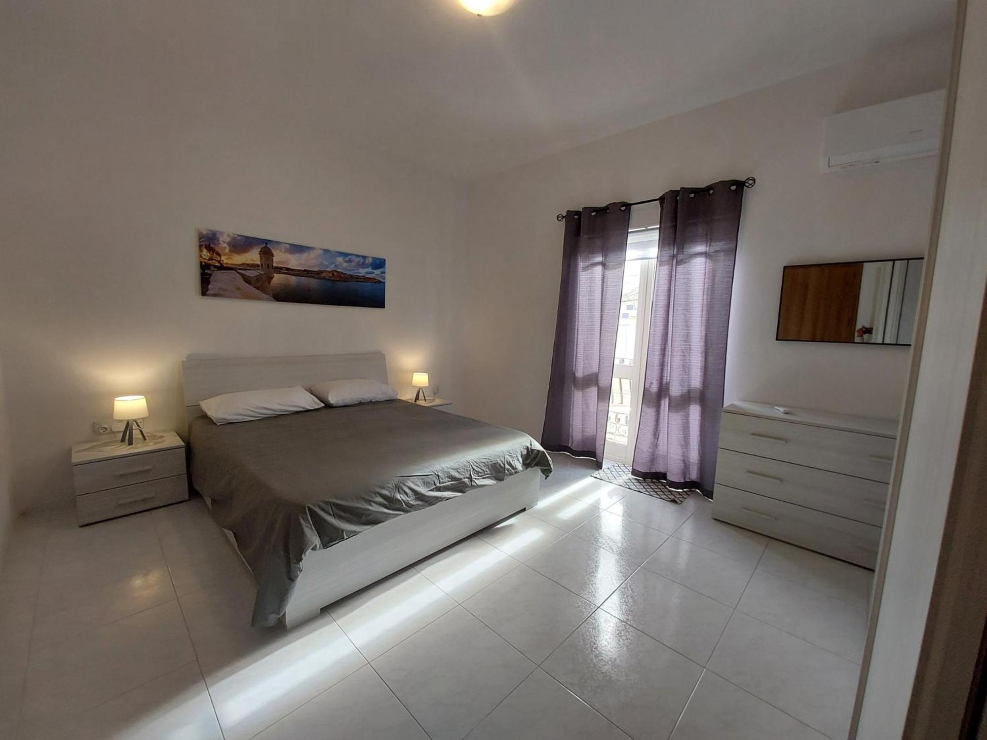 Nr41 Holiday Apartment - Close To Village Centre, Promenade, Shops & Restaurants Марсашлокк Екстер'єр фото